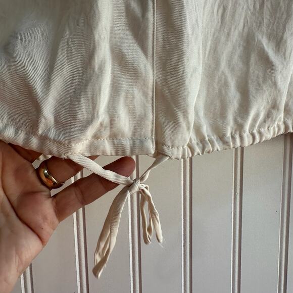 Vince Drawstring Hem Lapel Blouse Shirt Size 2 | Business Office Outfit - Picture 7 of 12